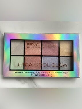 Revolution Ultra Cool Glow Highlighter Palette - Multi-Shade Glow